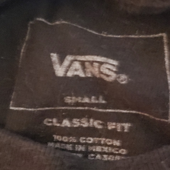 Tshirt - Picture 2 of 2